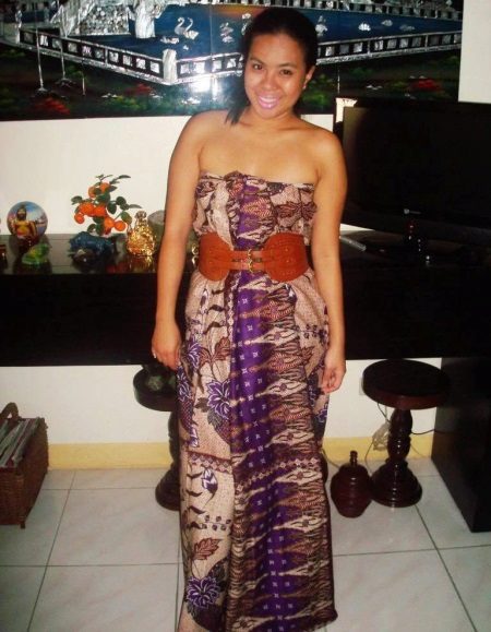 Sarong combiné avec une large ceinture