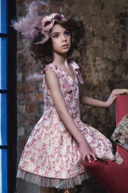 Habillez-vous dans un style rétro pour une fille de 11 ans