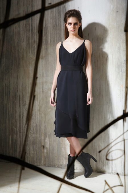Chaussures pour robe midi à bretelles