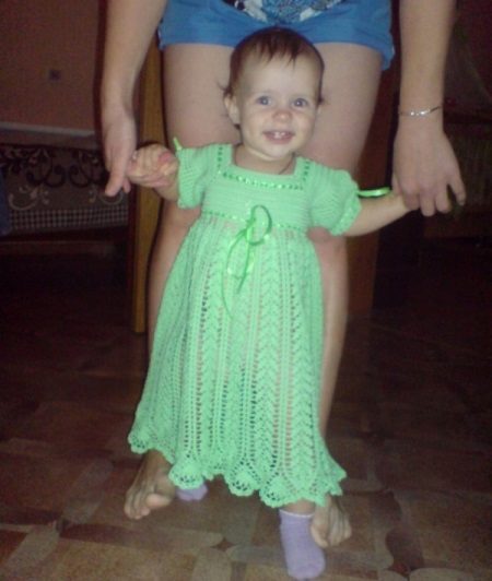 Rubans de décoration robe tricotée au crochet pour les filles jusqu'à 1 an