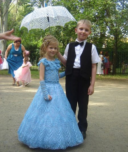 Robe en crochet pour le bal des filles