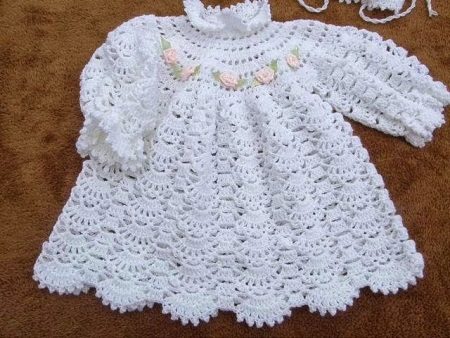Robe en crochet pour le baptême