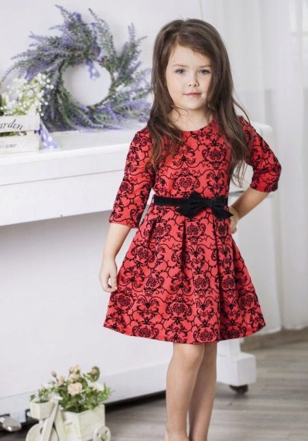Robe courte rouge du nouvel an pour la fille