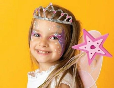 Maquillage pour la robe du nouvel an pour une fille