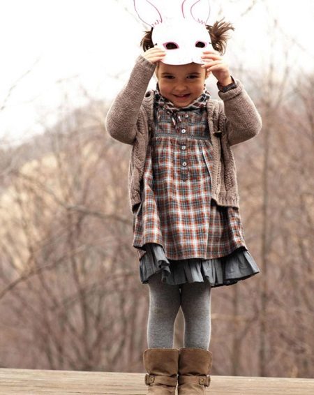 Robe d'automne pour une fille de 5 ans pour tous les jours